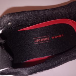 These are levis shoes